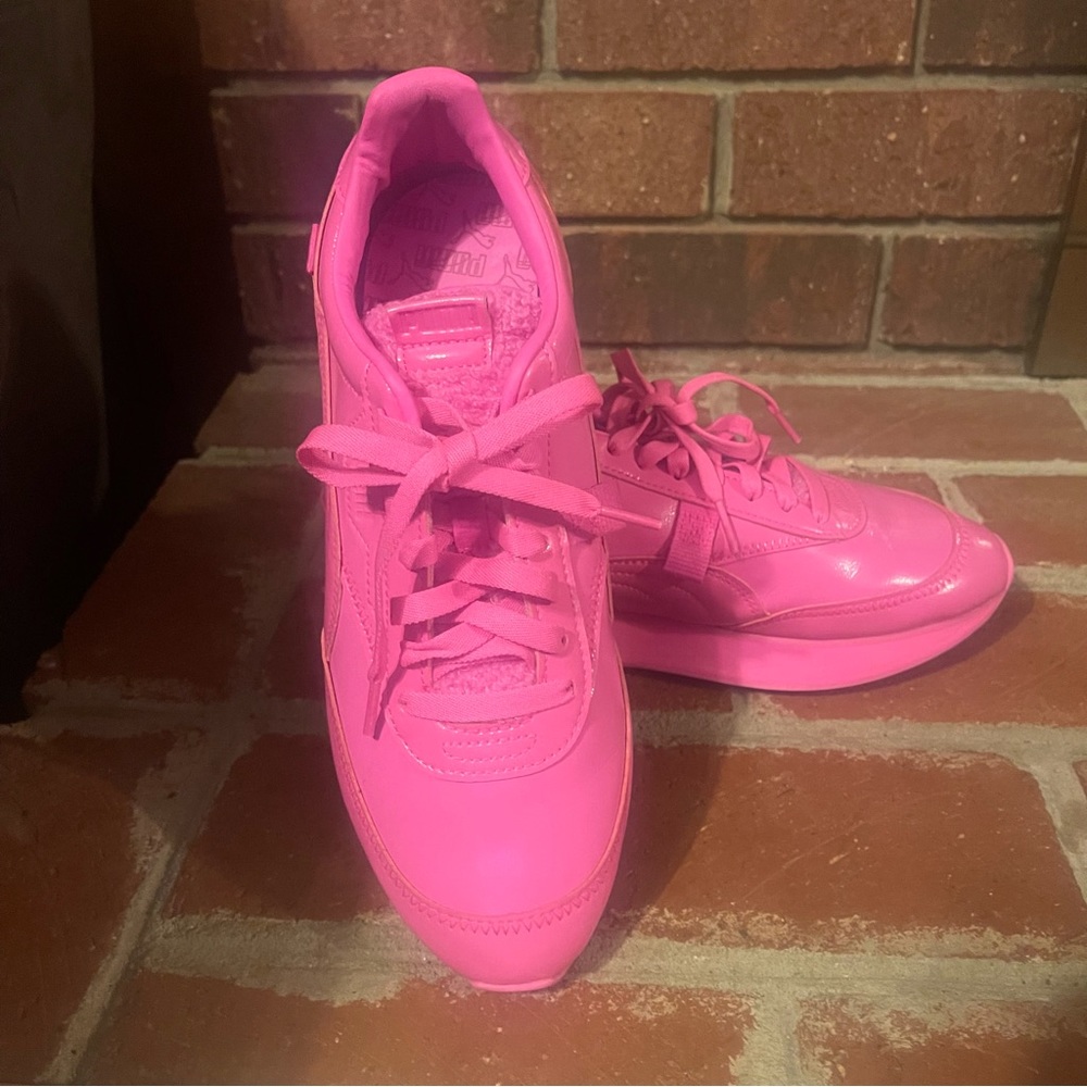 Puma Women Future Rider Bright Pink Leather Size 9.5